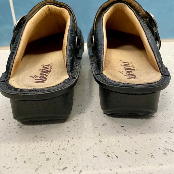 Alegria Black Leather Embossed Boho Comfort Clog Shoes Mule Slip Resistant 39 - Picture 4 of 10